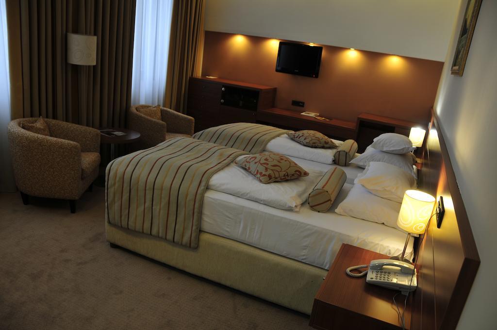 Central Apartment Vitez Δωμάτιο φωτογραφία