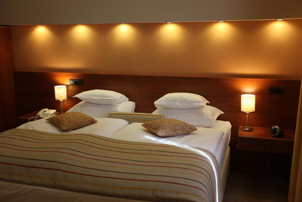 Central Apartment Vitez Δωμάτιο φωτογραφία