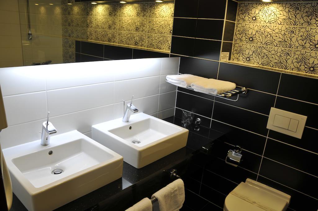 Central Apartment Vitez Δωμάτιο φωτογραφία