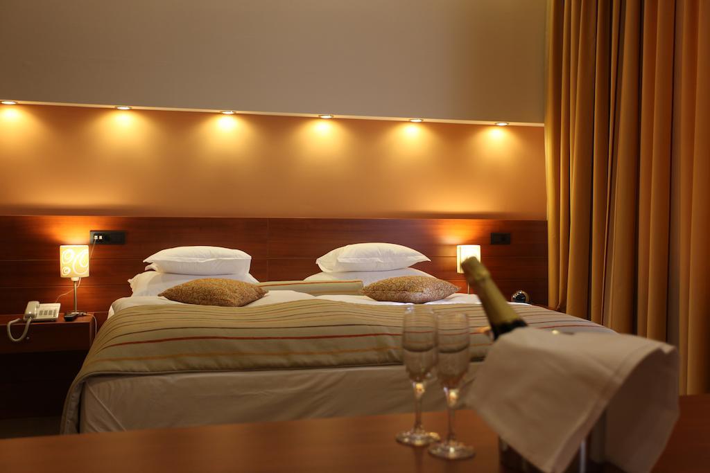 Central Apartment Vitez Δωμάτιο φωτογραφία